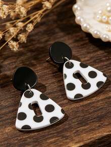 A Pair Of French Retro-Style Black Round And Black And White Polka Dot Hollowed-Out Triangular Acrylic Earrings - Black and White - View 3