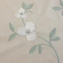 1 pieza Cortina de tul transparente con base blanca y bordado de flores pequeñas en color verde claro, estilo floral francés pastoral fresco, de poliéster semitransparente con dobladillo ondulado rectangular, cortina decorativa de gasa que filtra la luz, filtra la luz suavemente, ligera y brumosa para decoración de ventanas, adecuada para dormitorio, sala de estar, ventana mirador, decoración suave, escena del hogar pastoral fresca y curativa, uso en todas las estaciones - Verde - Ver 8