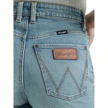 Wrangler Women's Retro Bailey Shorts Variant 2 - Denim - View 3