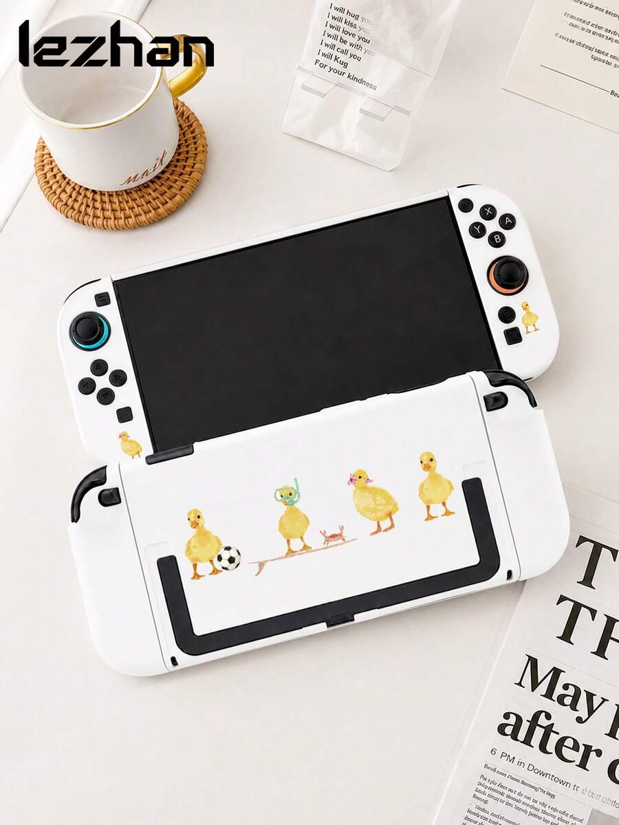 1 pieza Funda protectora de moda con estampado de pato amarillo lindo y fútbol de vacaciones para Switch 2, soporte desplegable, bolsa de almacenamiento, compatible con Switch 2 (2025)/Switch OLED/Switch NS, accesorio de juego de nueva generación Switch 2, funda protectora, accesorio de consola de juego con ranura para tarjeta compatible, mejor regalo para jugadores de SWITCH - Ver 1