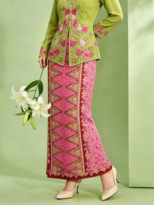 1件女款 Nyonya Kebaya 印花優雅長裙，春/夏 - 紅色 - 查看 2
