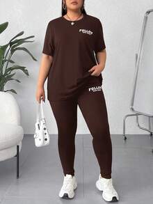 Set de 2 piezas de camiseta y pantalones casuales con estampado para mujer talla grande en color marrón chocolate - Marrón Chocolate - Ver 1