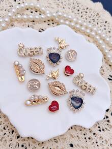 14pcs Gold Fashionable Lips, Crown, Heart, Pin, Star And More ABS Resin Shoe Charms, Clog Shoe Decorations DIY Creative Casual Accessories - Fun, Versatile Personalized Footwear Style, Perfect Gift For Holidays, Parties And Special Occasions - Gold - View 2