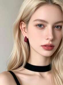 1 Pair Minimalist Exquisite Niche Vintage Red Water Drop Shaped Design Matte Texture Stud Earrings High-End Elegant Unique Suitable For Women Daily Casual Autumn Winter Wear - Burgundy - View 3