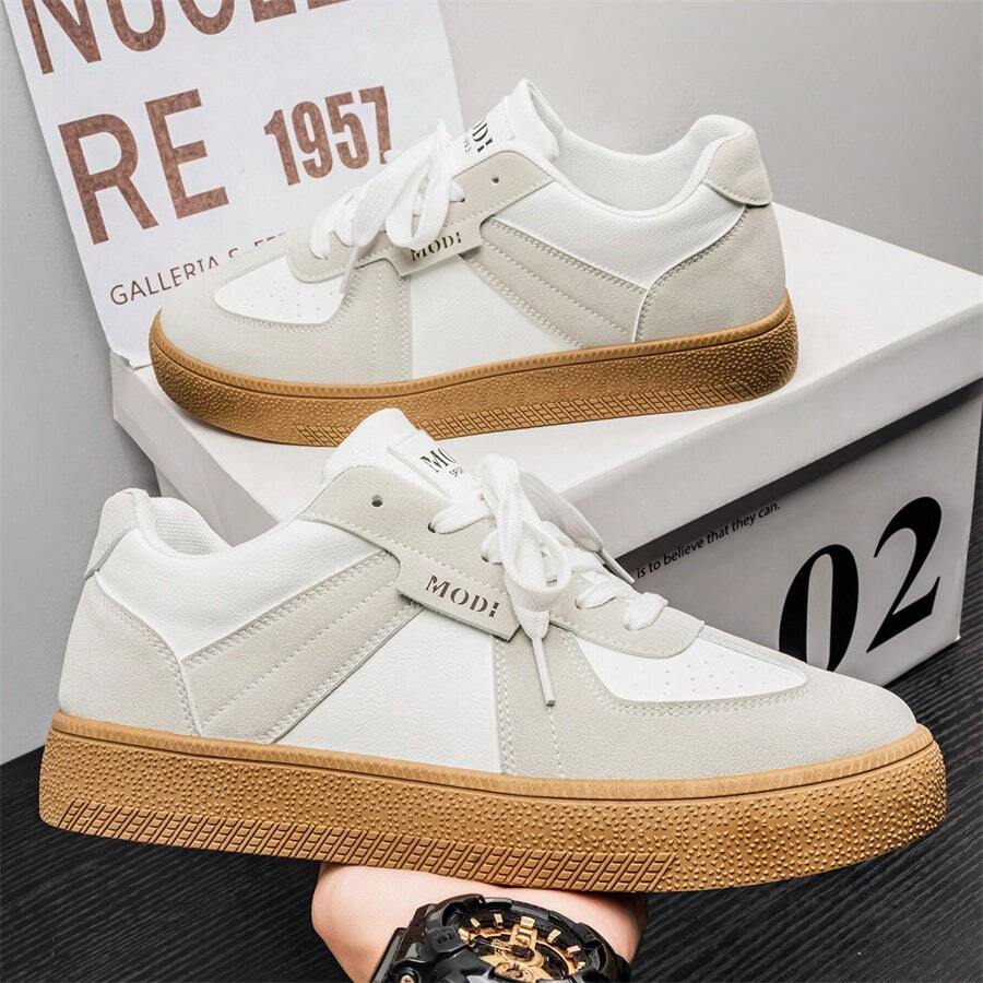 Sepatu Olahraga Kasual Retro Pria untuk Semua Musim, Sepatu Skate Ringan dan Nyaman dengan Tali, Cocok untuk Perjalanan Sehari-hari - Grey - View 1