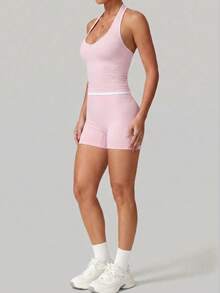 Mono Y2K Rosa con Cuello Halter Acanalado - Conjunto de Fitness Ajustado con Ribete Contrastante - Rosa - Ver 5