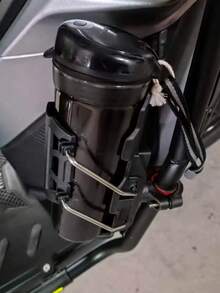 1件裝摩托車手把水瓶架，通用可旋轉飲料杯架，鏤空設計，無需鑽孔，自適應夾持，易於組裝，適用於機車、自行車、戶外騎行 - 黑色 - 查看 8