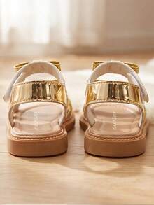 Model Terbaru - Sandal Emas untuk Anak Perempuan Usia 3-12 Tahun. Emas Metalik + Garis Berkilau + Pita + Perekat. Gaya Transparan Mengkilap. - Emas - View 7