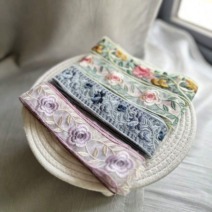 180cm DIY Embroidered Floral 3D Vintage Relief Rose Lace Trim, Distressed Crochet Hollow Fabric Accessory, Suitable For European Classical Wedding Dress, Court Style Dress, Handmade Patchwork Material, Vintage Mori Style Clothing Remake Trim - Multicolor - View 1