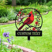 1 pieza Estaca de jardín de metal con nombre personalizado de cardenal, decoración de patio exterior con nombre de familia personalizado, estaca de césped y patio de cardenal, regalo para entusiastas de la jardinería, estaca de decoración de jardín - Multicolor - Ver 5