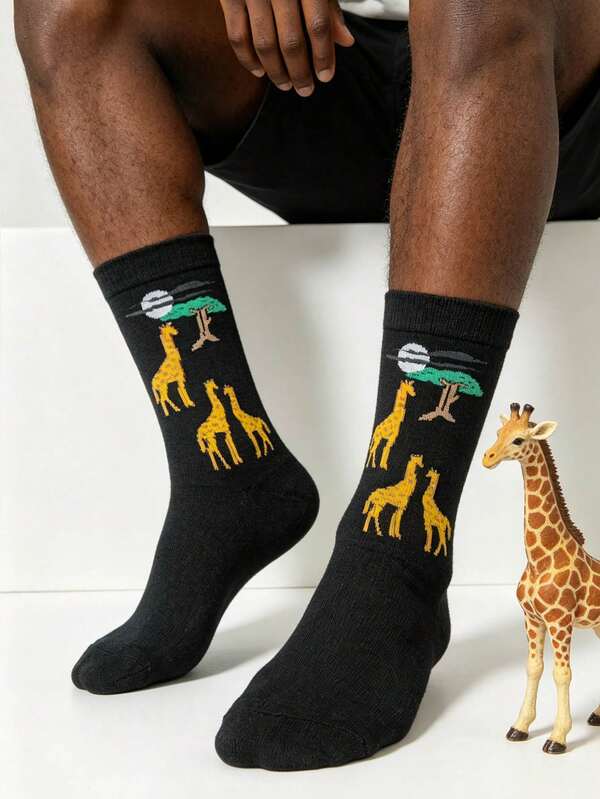 1 Pair Socks, Cartoon Giraffe Mid-Calf Socks, Fashionable Versatile Couple Socks, Casual Sports All-Season Style