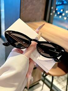 1 Pair Small Frame Cat Eye Sunglasses For Women, Niche Design Atmosphere-Enhancing Slimming Sunglasses, Street Style Travel Daily Outfit Versatile Fashion Sun Protection Glasses - Multicolor - View 14