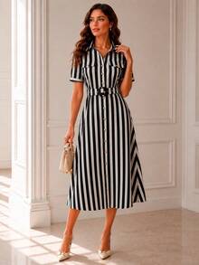 VESTIDO MIDI LISTRADO FEMININO COM BOTONES FRONTAIS E CINTO elegante Casamento  MODA CASUAL - Preto - Visão 1