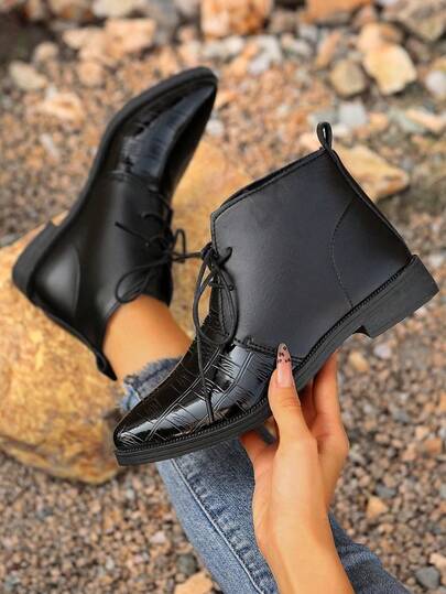Women's Fashionable Pointed-Toe Black Plus-Size Lace-Up Slip-On Ankle Boots And Ankle Boots For Spring And Autumn, Color-Blocked Design, Suitable For Spring And Autumn. Also Includes Boots.