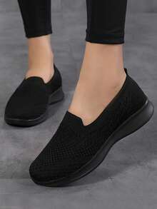 New Plus Size Soft Soled Lightweight Mesh Breathable Sports And Leisure Women's Shoes, All Black Work Shoes, Walking Shoes, Men's Casual Sports Shoes - Black - View 3
