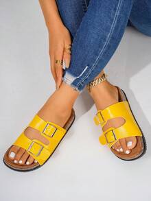Sapatos Elegantes Louis para Mulheres, Novas Sandálias Planas de Verão para Mulheres, Design Fofo com Fivela, Sapatos de Praia, Chinelos de Verão Respiráveis com Bico Aberto e Bico Redondo, Chinelos Planos Estilo Urbano de Férias da Moda, Sandálias Elegantes para Mulheres, Palmilha de Camurça Sintética Anti-Suor e Anti-Odor com Suporte de Arco, Sandálias de Verão Adequadas para Férias, Rua de Verão, Praia, Deserto, Escritório, Apartamento e Vários Cenários, Podem ser Combinadas com Qualquer Roupa, Sandálias Amarelas para Mulheres - Amarelo - Visão 8