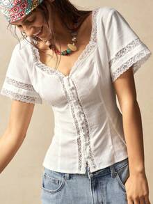 Blusa tejida de manga corta con cuello en V y empalmado de encaje para mujer - Blanco - Ver 6