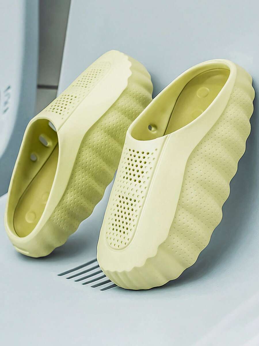 GAISIMA Men's Perforated Serrated Thick Sole Slip-On Sandals, Functional Style Full-Coverage Clogs, Summer Outdoor Casual Mule Slides