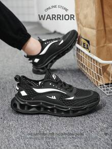 WARRIOR 1 Pair Men's Versatile Mesh Breathable Casual Sports Shoes - White and Black - View 3