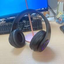 Leuchtende kabellose Over-Ear-Kopfhörer, bunte LED-Lichter, bequeme faltbare Kopfhörer mit Ohrmuscheln, integriertes Mikrofon, FM-Radio, SD-Kartenslot, kabelgebundene Verbindung, geeignet für Lernen/Tablet/Computer/TV/Handy, Geburtstags-/Jungen-/Mädchen-Geschenk, Reise-Essential - Übersicht 15