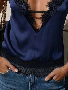 Atasan Seksi Tanpa Punggung dengan Detail Renda Kontras dan Lubang untuk Wanita, Pakaian Pantai untuk Liburan Musim Panas - Navy Blue - View 5