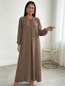 1 buah Gaun Abaya Sederhana Gaya Madinah, Pakaian Kasual Esensial, Busana Tradisional yang Indah, Desain Lipatan Depan yang Elegan - MultiWarna - View 4
