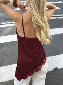 Camiseta ajustada de mujer de satén suave con cuello en V asimétrico y dobladillo con encaje, diseño de encaje de pestañas semitransparente, adecuado para una cita nocturna, estilo casual de - Burdeos - Ver 6