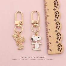 Internet Celebrity Cartoon Snoopy Keychain Pendant Couple Car Bag Pendant Claw Machine Small Gift [Randomly Emit Colors] - View 11
