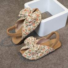 1 Pair Girls' Flat Slippers 2026 New Fashion Floral Peep Toe Suede Versatile Princess Sandals - Beige - View 5