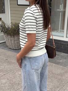 女款圓領對比條紋彩色鈕扣短袖春夏休閒針織開襟衫，可愛青春百搭時尚必備 - 黑與白 - 查看 5