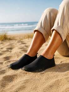 Minimalist Solid Color Slip-On Quick-Dry Water Shoes, Unisex Lightweight Non-Slip Beach Swimming Shoes, Creek Shoes - Black - View 4