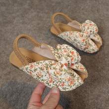 1 Pair Girls' Flat Slippers 2026 New Fashion Floral Peep Toe Suede Versatile Princess Sandals - Beige - View 2