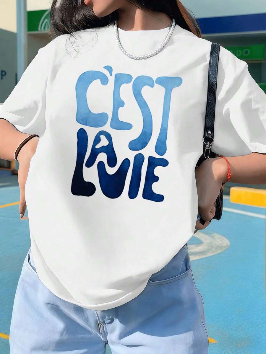 Cest La Vie Grafik-T-Shirt Aus Hochwertiger Baumwolle, Rundhalsausschnitt, Bequeme Passform, Einzigartiger Grafikdruck - 白色 - 查看 1