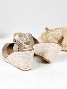 Closed-Toe Patchwork Webbing & Rubber Rope Design Lightweight Wedge Heel Fashion Women's Shoes - Khaki - View 8