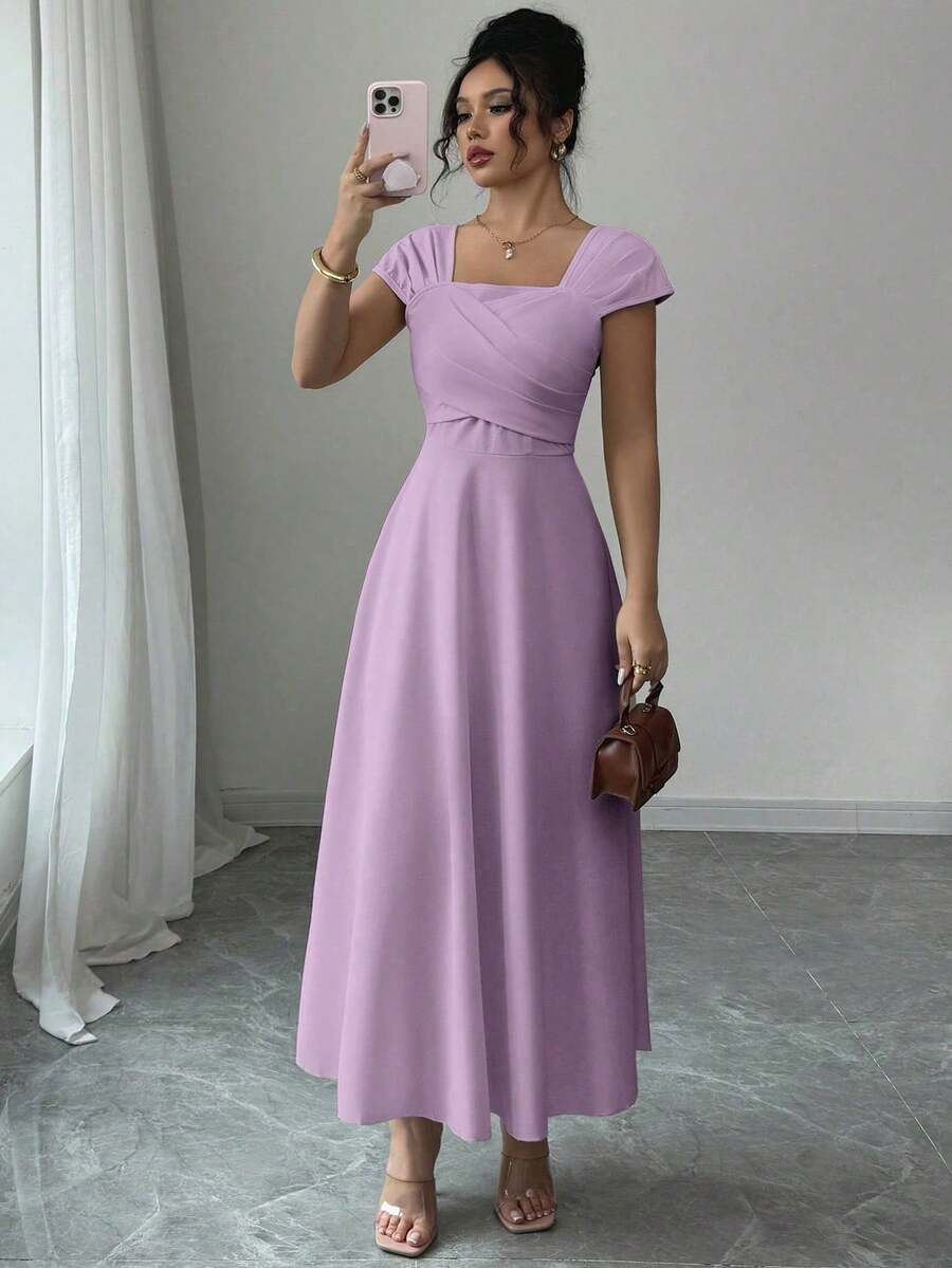 Vestido de mujer de unicolor, de cuello cuadrado, de manga corta y uso diario minimalista - Rojo Polvo Cósmico - Ver 1