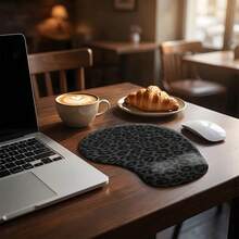 1pc Fashionable Leopard Print Ergonomic Wrist Rest Mouse Pad, Slow Rebound Silicone Wrist Support Design, Fits Wrist Curve, Relieves Office And Study Fatigue; Smooth And Wear-Resistant, Non-Slip Silicone Bottom Prevents Shifting. Suitable For Office, Study And As A Gift For Friends And Family. - Polygon - View 4