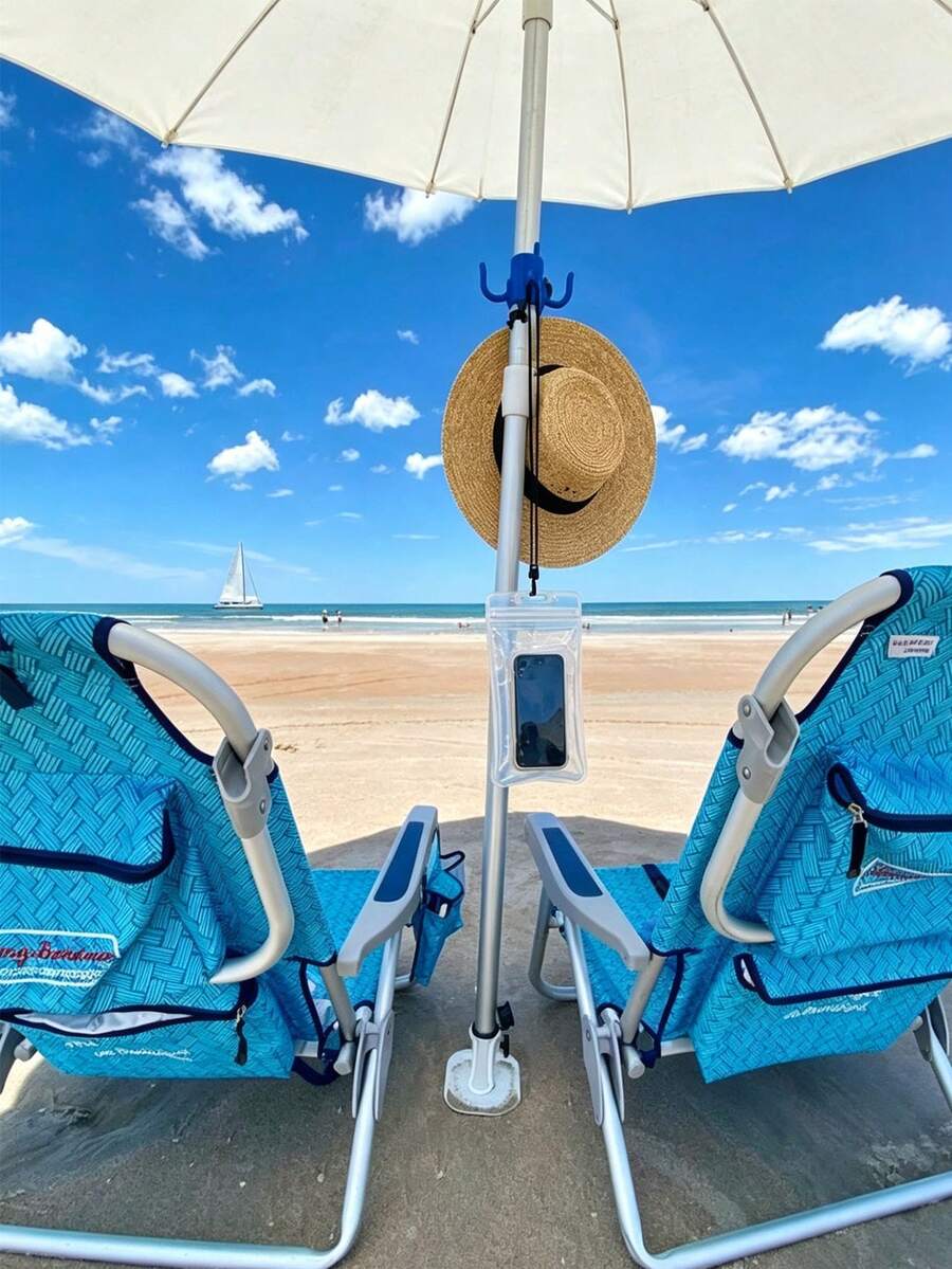Multifunctional Beach Umbrella Hook, Adjustable 4-Prong Hook, Suitable For Towels, Bags And Hats, Fits 0.75 To 1.26 Inch Poles, Plastic Material, Suitable For Camping And Outdoor Activities - Multicolor - View 1