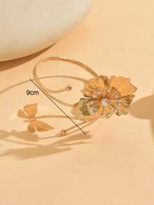 1pc Luxury Floral & Butterfly Armband, Unique Design Elegant Arm Cuff Accessory, Suitable For Daily, Commute, Date, Party, Vacation Wear - Gold - View 4
