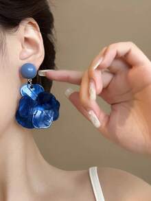 1 Pair Exaggerated Fashion Blue Acetate Flower Earrings Suitable For Women Party And Gathering Wear - Royal Blue - View 4