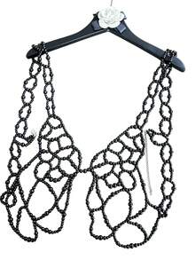 DEKUNER Corrente de corpo Y2K feita à mão com contas pretas em forma de borboleta, top harness de malha de rede oca em camadas, acessório de peito gótico ajustável - Preto - Ver 2
