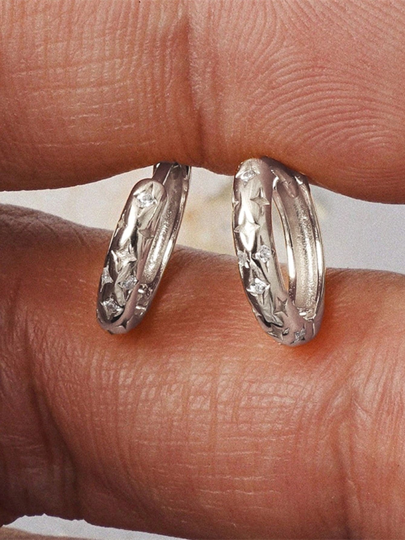 1 Pair Romantic Cubic Zirconia Hoop Earrings, Designed For Women, Suitable For Weddings, Engagements, Anniversary Parties, Valentine's Day Gift - Silver - View 1