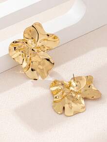 1 Pair Exaggerated Geometric Asymmetrical Pleated Stud Earrings For Women, Fashionable And Photogenic, Suitable For Daily Wear, Vacation Outfits Or Gifts. - Gold - View 2