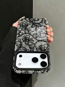 Étui de téléphone à coque dure mate avec motif de dentelle noire vintage, couverture complète, design à grands trous, compatible avec iPhone 17 Pro, 16 Pro, 16e, 15 Pro, 14, 13, 12, 11, XR et XS Max. Design de mode haut de gamme amusant et élégant, article de mode d'été, cadeau parfait pour la petite amie, convient pour Noël, la Saint-Valentin, Pâques, la saison des mariages, les anniversaires et autres occasions - Noir - Voir 4