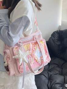 1件日系軟妹清新百搭女款單肩包，高品質尼龍材質搭配滿版星星印花，蕾絲飾邊增添優雅細節，2D JK 動漫展 DIY 透明裝飾包，雙側口袋附透明層，大容量休閒托特包，適合學生攜帶書籍上課，可愛甜美風格女包，防水尼龍面料，可用於展示動漫周邊、參加漫畫展、購物、派對與旅行的 Ita Bag - 粉色 - 查看 3
