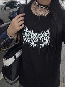 Y2K 暗黑哥德字體印花 T-shirt，青春學院風百搭修身上衣，適合學生休閒穿著，黑色 - 黑色 - 查看 4