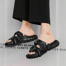 milikuyou 1 Par (Tamanho 36-47) Sandálias Masculinas Plus Size com Estampa de Caveira, Sola Grossa e Macia, Primavera/Verão 2025, Sandálias Planas Plus Size Extra para Mulheres, Sandálias Aberta com Bico Aberto Ultra Leves e Respiráveis, Sandálias Árabes Antiderrapantes e Resistentes ao Desgaste, Chinelos Antiderrapantes para Banheiro, Sapatos para Praia ao Ar Livre, Chinelos da Moda, Sandálias Casuais, Adequadas para Casa, Escritório, Banheiro, Praia ao Ar Livre, Atividades Aquáticas e Caminhadas, Versáteis para o Deslocamento Diário - Preto - Visão 5