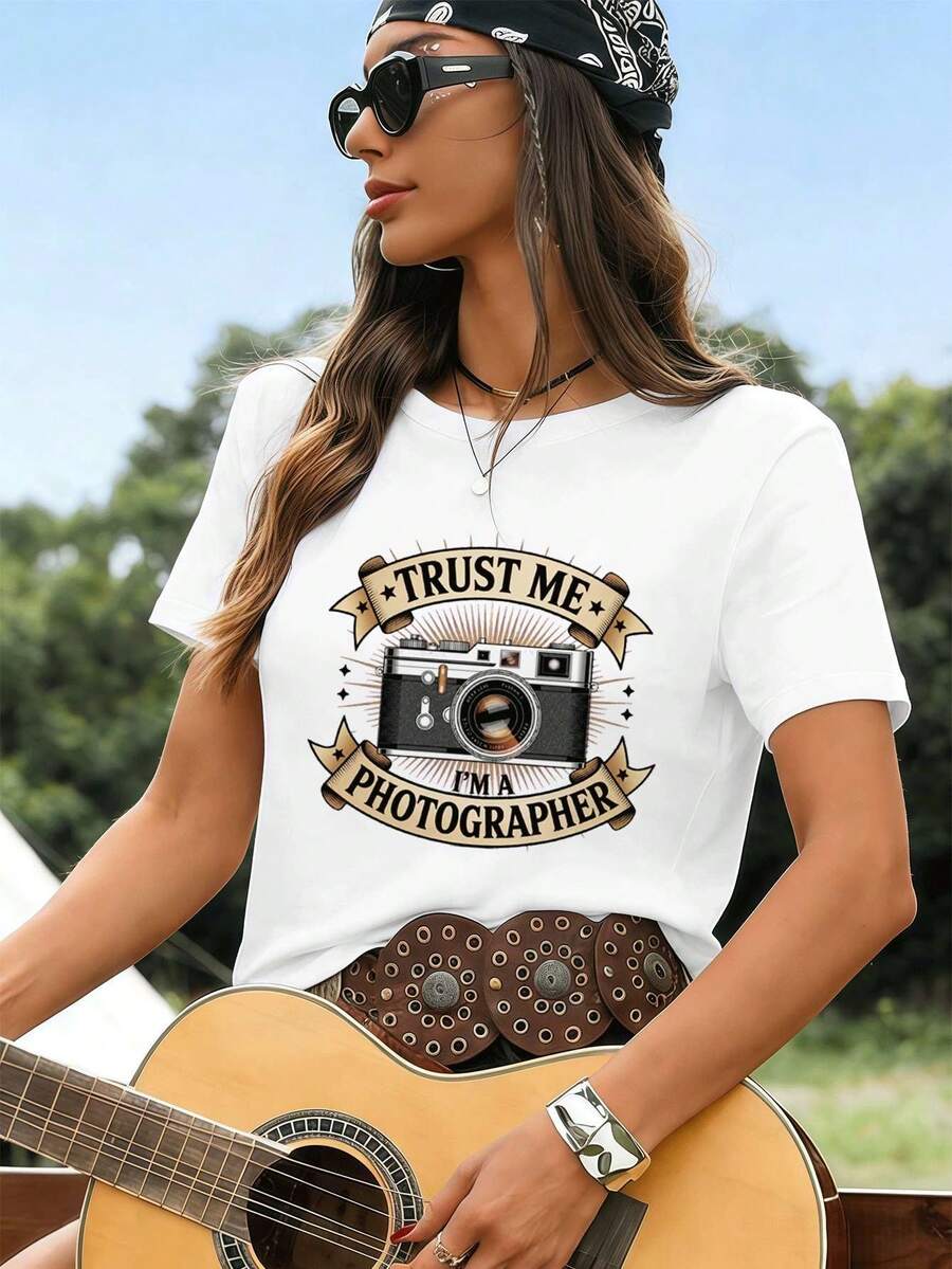 Damen-T-Shirt Mit Fotografen-Grafikprint, Premium-Baumwolle, Lockere Passform, Bequeme Passform, L?Ssiges Design - White - View 1