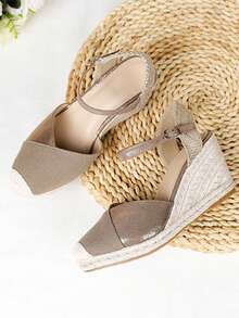 Closed-Toe Patchwork Webbing & Rubber Rope Design Lightweight Wedge Heel Fashion Women's Shoes - Khaki - View 2