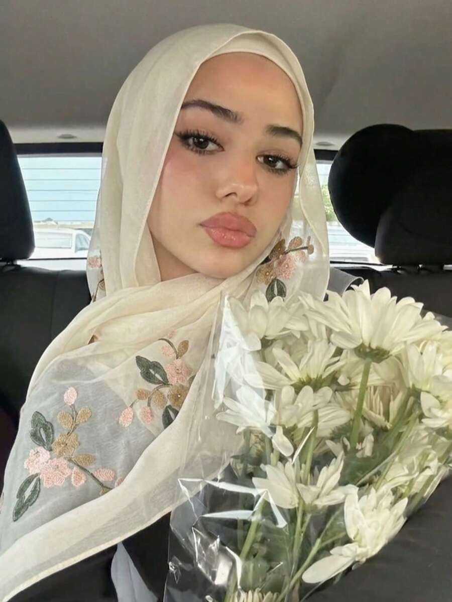 1pc Elegant Faux Pearl Patterned Silk Scarf/Necktie, A Solid-Colored Shawl, Suitable For Daily Wear In Autumn And Winter, Can Be Used As A Clothing Accessory. - Off White - View 1