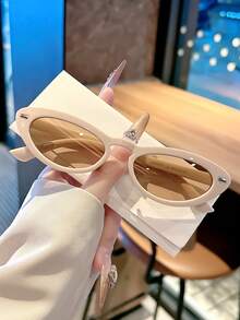 1 Pair Small Frame Cat Eye Sunglasses For Women, Niche Design Atmosphere-Enhancing Slimming Sunglasses, Street Style Travel Daily Outfit Versatile Fashion Sun Protection Glasses - Multicolor - View 10